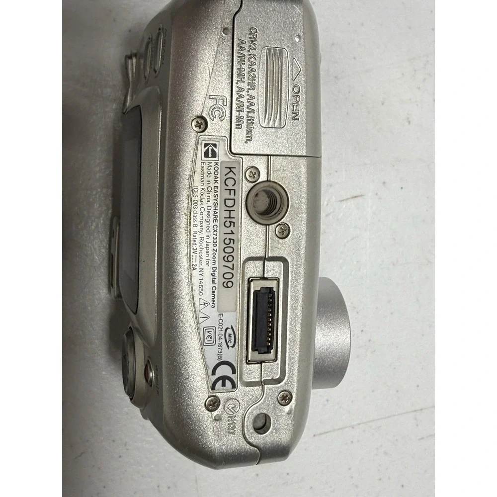 Parts Or Fix Kodak Digital Camera Easyshare CX7330 3.1MP Silver Read Description